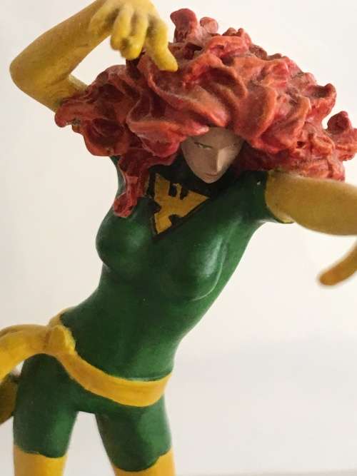 The Classic Marvel Figurine Collection #011 - Phoenix (Jean Grey) (Figurine only)