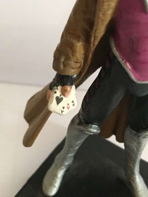 The Classic Marvel Figurine Collection #035 - Gambit (Figurine only)