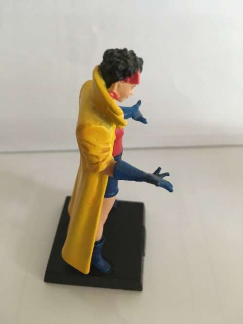 The Classic Marvel Figurine Collection #120 - Jubilee (Figurine only)