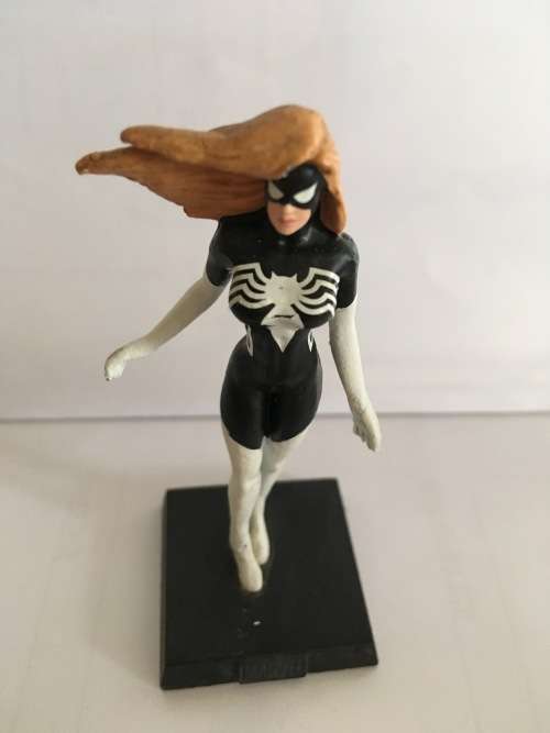 DC and Marvel Classic Figurine collection 24 assorted figurines (Figurine only)