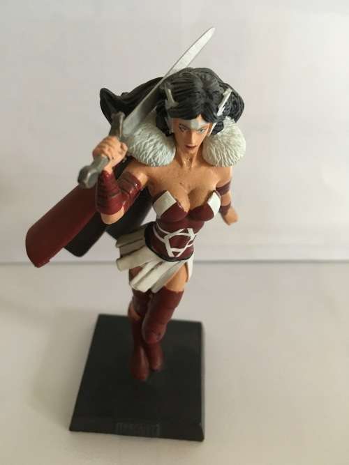 DC and Marvel Classic Figurine collection 24 assorted figurines (Figurine only)