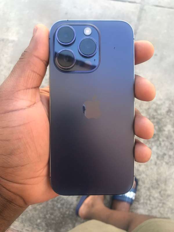 IPHONE 14 PRO 235GB 100% BATTERY HEALTH E SIM PLEASE READ