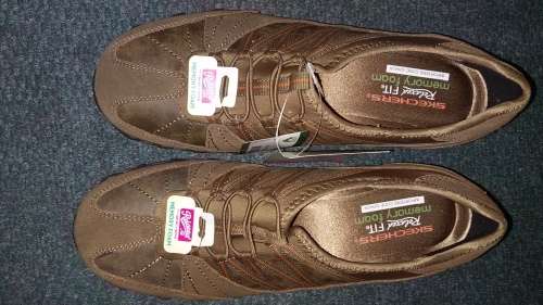 ORIGINAL LADIES SKECHERS SASSIES WOWEE -  UK 7 (SA 7) MEMORY FOAM