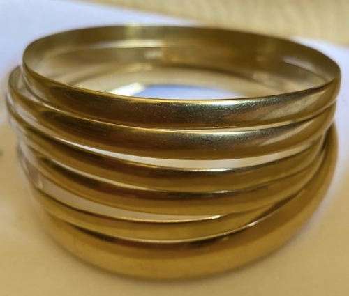 9ct Gold Bangles | 5 x 0.5cm and 6.5cm + 1 x 1.2cm and 6.5cm | 49.1gr total! | BV R337/gr/9ct
