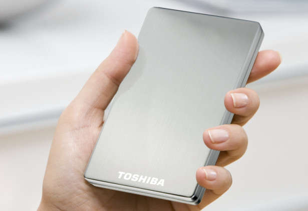 ***TOSHIBA STOR E ALU 2***1TB EXTERNAL 2.5" LAPTOP HARD DRIVE*****