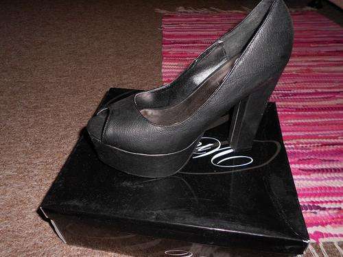 Black High Heel Platforms Size 6