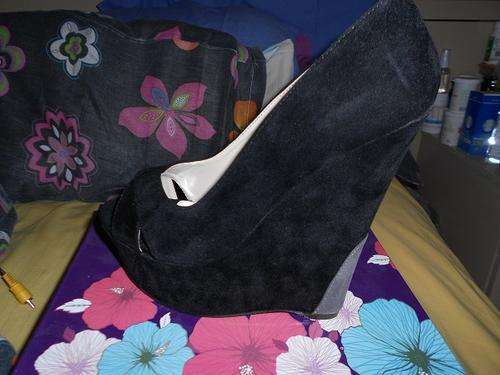 Black & Grey High Wedges Plum Size 7 - Stunning!