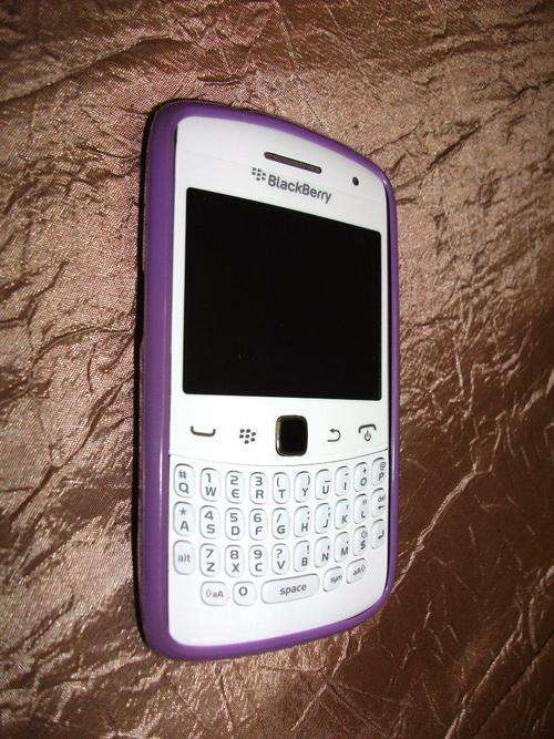 White BlackBerry Curve 9360 (Extras)(Free Shipping)
