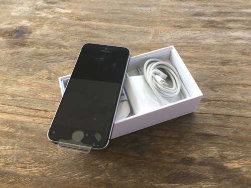iPhone SE 16Gb