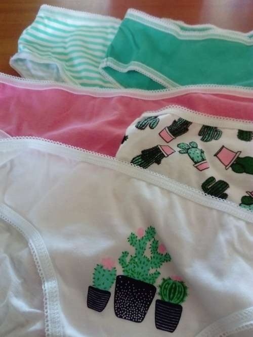 Size 11-12 years UNDERWEAR (low postage)