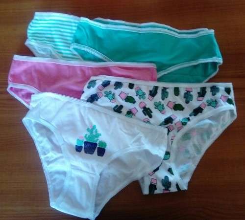 Size 11-12 years UNDERWEAR (low postage)
