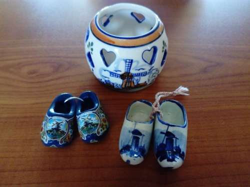 Collection of Dutch-themed ornaments
