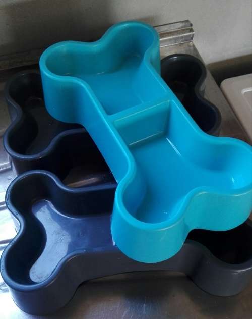 Flash Sale - 3 bone-shaped feeding bowls