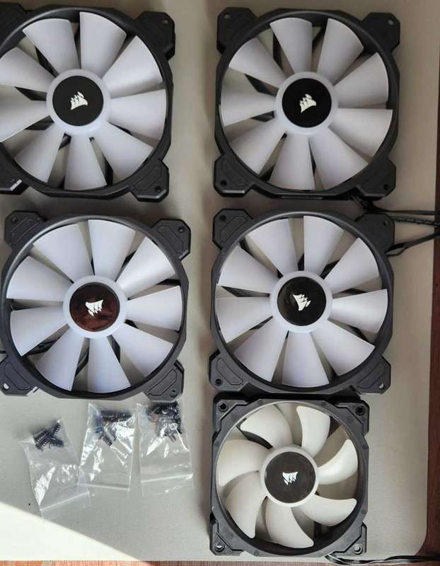 Corsair fans