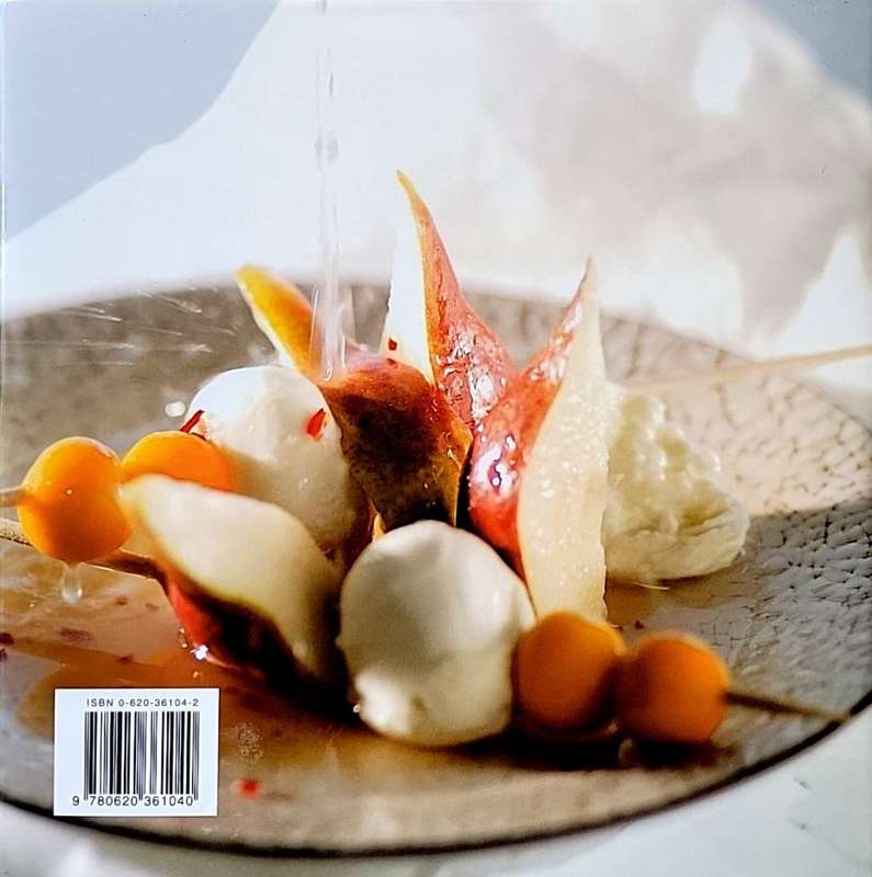 Fruit Art by Lannice Snyman & Malcolm Dare