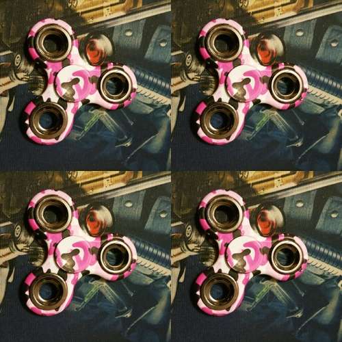 FIDGET SPINNER - PINK CAMO ARMY STYLE (LOCAL STOCK)*CHEAPEST SHIPMENT OUT OF ALL SELLERS*
