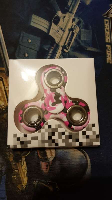 FIDGET SPINNER - PINK CAMO ARMY STYLE (LOCAL STOCK)*CHEAPEST SHIPMENT OUT OF ALL SELLERS*