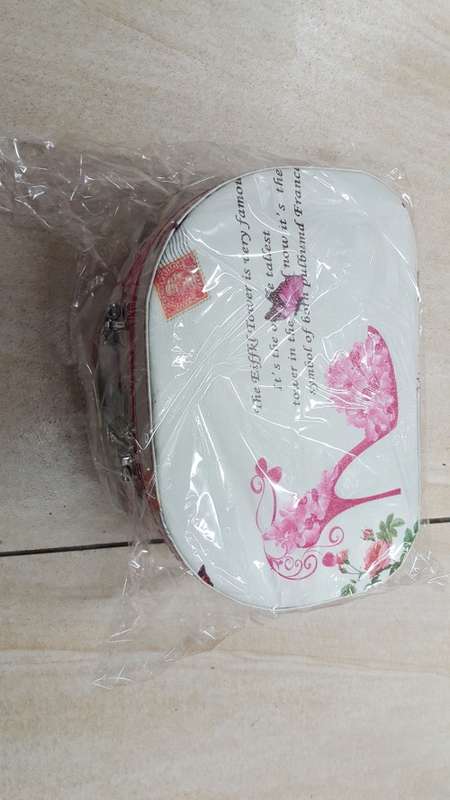 COSMETIC CASE WITH MIRROR- 3 PIECE SET/SMALL, MEDIUM AND LARGE/VARIETY OF DESIGNS/ MAKEUP