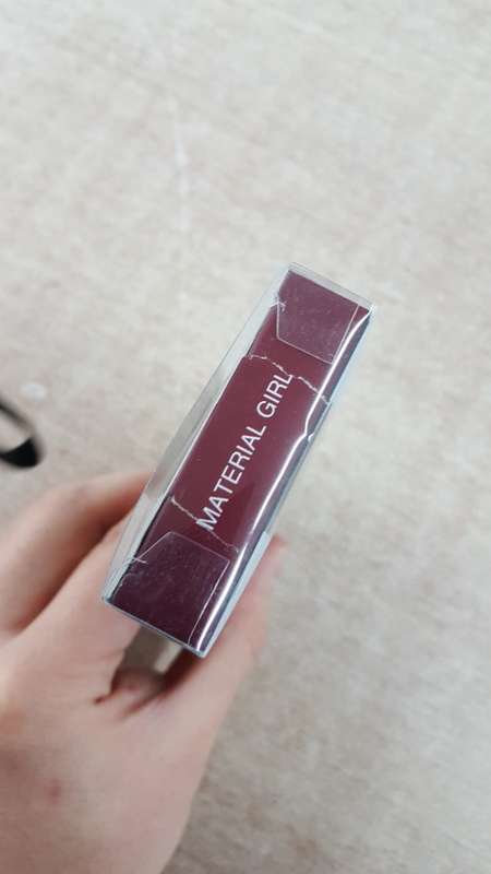 HUDA BEAUTY- LIQUID MATTE LIPSTICK PLUS LIPLINER *MADE IN ITALY*/ 12 PIECE SET BOX  *WHOLESALE*