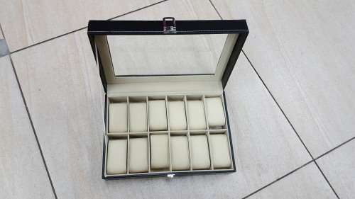 WATCH BOX / DISPLAY / CASE / STORAGE *12 SLOT/ BLOCK/ DIVISION* BARGAIN BLACK PU LEATHER