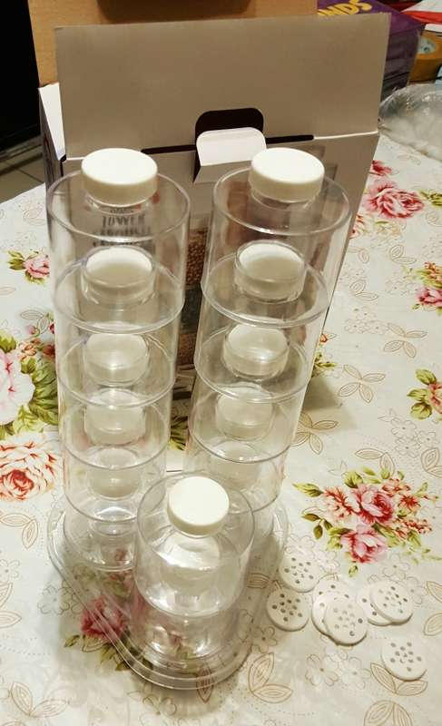 SPICE TOWER CAROUSEL/ 12 SELF STACKING SPICE BOTTLES/ REVOLVING BASE