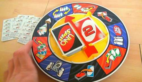 UNO SPIN CARD GAME/ THE NEXT REVOLUTION OF THE CARD GAME/ CHRISTMAS GIFT/SOCIAL ACTIVITY GAME