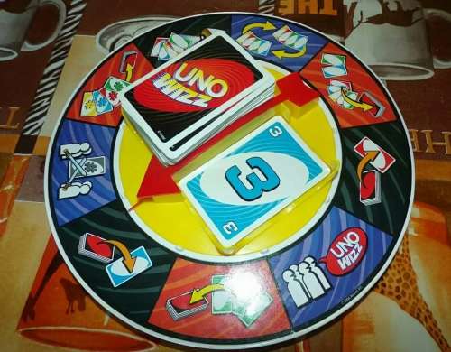UNO SPIN CARD GAME/ THE NEXT REVOLUTION OF THE CARD GAME/ CHRISTMAS GIFT/SOCIAL ACTIVITY GAME