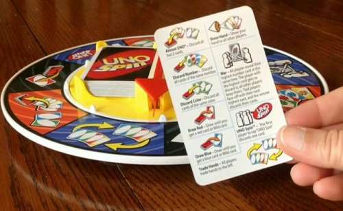 UNO SPIN CARD GAME/ THE NEXT REVOLUTION OF THE CARD GAME/ CHRISTMAS GIFT/SOCIAL ACTIVITY GAME