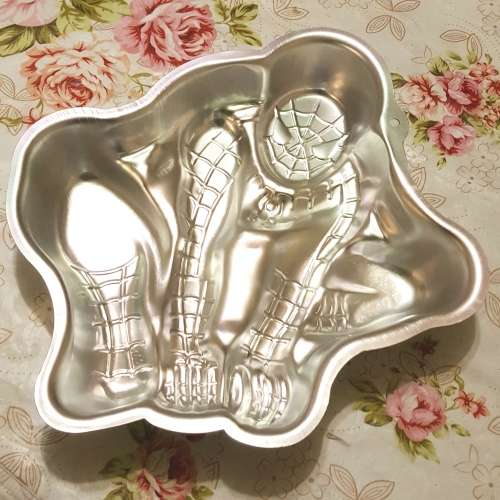 SPIDERMAN CAKE PAN *END OF YEAR CLEARANCE*