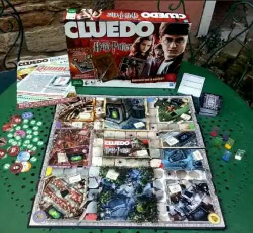 CLUEDO HARRY POTTER EDITION/ SUITABLE FOR AGES 9 ABOVE / CHRISTMAS GIFT/SOCIAL ACTIVITY GAME