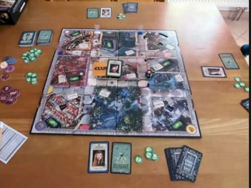 CLUEDO HARRY POTTER EDITION/ SUITABLE FOR AGES 9 ABOVE / CHRISTMAS GIFT/SOCIAL ACTIVITY GAME