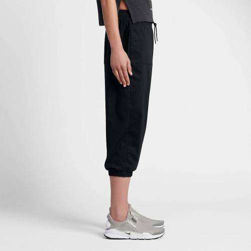 Original Womens NIKE International Capri Pants 833200 010 Size Medium