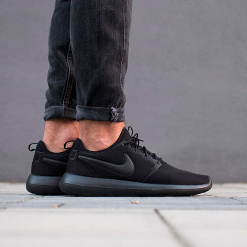 Original Mens NIKE ROSHE TWO 844656 001 Black Size UK 11 (SA 11)