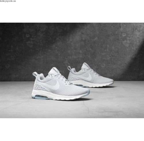 Original Women's NIKE AIR MAX MOTION LOW PURE PLATINUM/ WHITE 833662 010 UK Size 4 (SA 4)