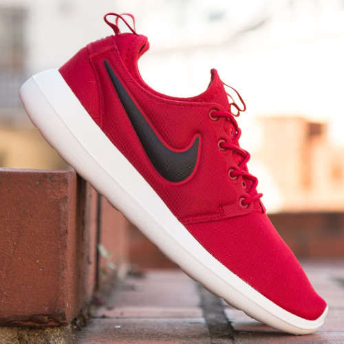 Original Mens NIKE ROSHE TWO GYM RED/ BLACK 844656 600 Size UK 9 (SA 9)