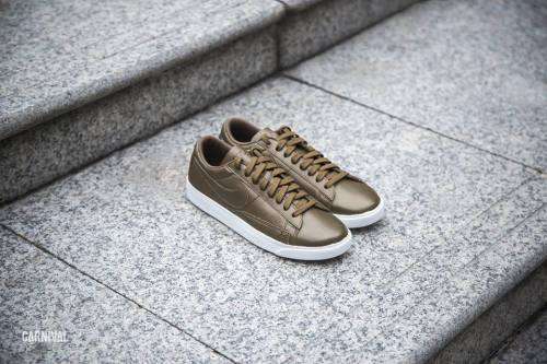 Original Womens NIKE Blazer LOW LE (latest) METALLIC FIELD AA3961 900 Size UK 5 (SA 5)