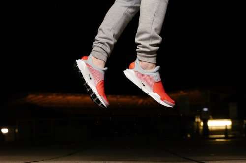Original Mens NIKE SOCK DART SE (Special Edition) Max Orange/ Wolf Grey 911404 800 UK Size 9 (SA 9)