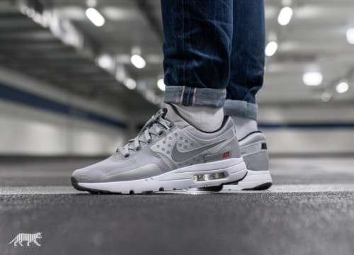 Original Mens NIKE Air Max ZERO QS Metallic SILVER 789695 002 Size UK 9 (SA 9)