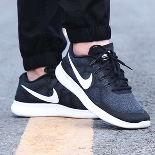 Original Mens Nike Free RN 2017 Running Black/White 880839 001 Size UK 10 (SA 10)