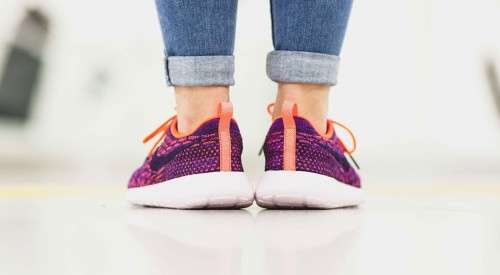 Original Women's NIKE ROSHE ONE FLYKNIT TTL CRIMSON / GRND PURPLE 704927 803 Size UK 4.5 (SA 4.5)