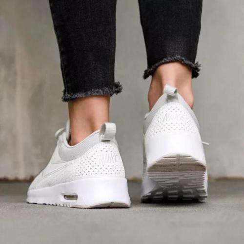 Original Women's NIKE AIR MAX THEA Light Bone/Sail- White 599409 026 Size UK 5 (SA 5)