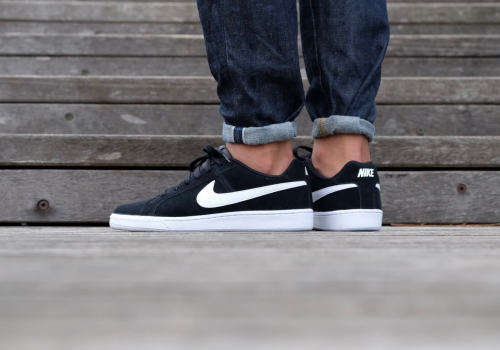 Original Mens NIKE Court Royale SUEDE 819802 011 Black/ White Size UK 8 / 9 (SA 8 / 9)
