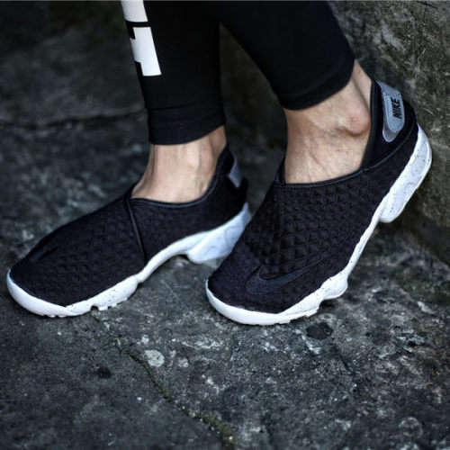 Nike rift wrap se sales