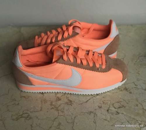 Original Womens NIKE Classic Cortez Nylon Orange Pulse/ Phantom 749864 804 Size UK 5 (SA 5)