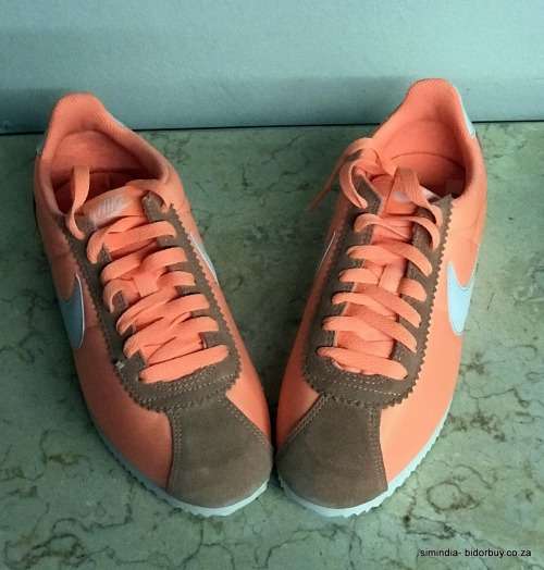 Original Womens NIKE Classic Cortez Nylon Orange Pulse/ Phantom 749864 804 Size UK 5 (SA 5)