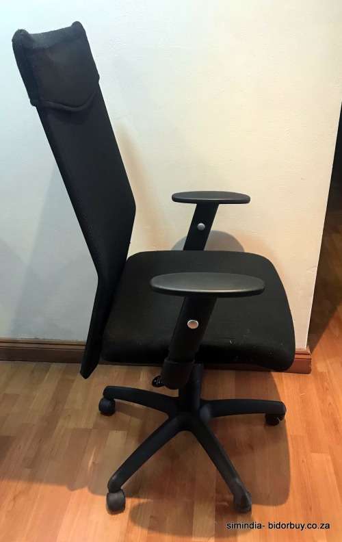 Black Fabric Office Chair With Adjustable Height- Collection ONLY