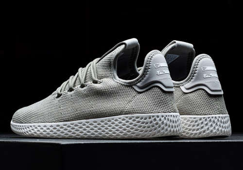 Sneakers Original Mens adidas Pharrell Williams Tennis HU Beige Chalk White CQ2163 Size UK 10 SA 10 was sold for 355.00 on 19 Feb at 21 01 by Seal The Deal in Johannesburg ID 458197267
