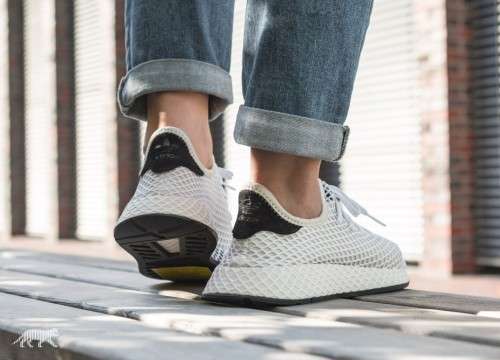 Original Women's adidas Deerupt Runner Beige/ White/ Black CQ2913 Size UK 6 (SA 6)