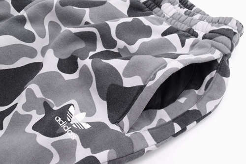 Original Men's ADIDAS Camouflage Winter Dip-Dyed Pants (Display Item)  DH4808 Size Medium