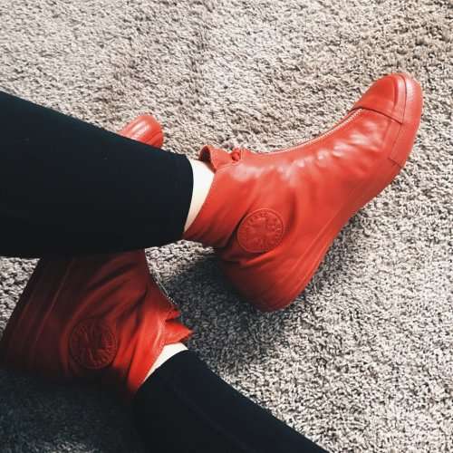 Red high top converse womens size 8 discount
